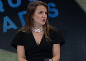 Rudina Hajdari e shqetësuar për fatin e PD-së: Berisha është e shkuara, Basha i paaftë!