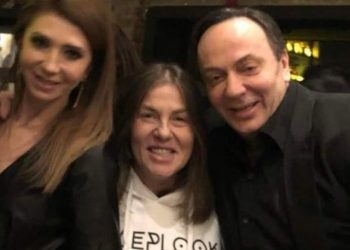 VIDEO/ Jep 11 milionë euro garanci, ish-shefi i shërbimeve sekrete lirohet nga burgu, e feston në lokal