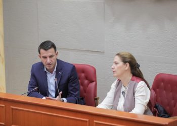 Paralajmëron Veliaj: Jo më lavazhe, servise makinash, disko e gomisteri poshtë pallateve