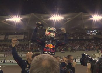 Historike-Video/ F-1, Max Verstappen kampion bote, kalon Hamilton në xhiron e fundit