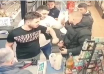 VIDEO/ “Do paguaj unë i pari”! Vrasja në market, agjenti i krimeve në Dibër sot kishte testin e drogës