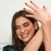 Rrëfehet Dua Lipa për median e huaj: Më thonin se Kosova nuk ekziston! Unë i di jetët që kanë humbur