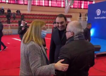 Berisha në Pallatin e Sportit në Shkodër/ Të pranishëm në takim edhe Voltana Ademi dhe Bardh Spahia