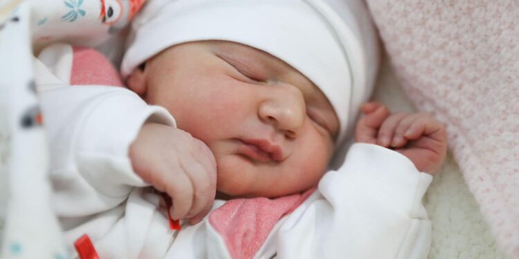 "Mbi 43 mijë fëmijë të lindur në 2021"/ Rama: Edhe këtë vit i sigurtë bonusi i bebes!