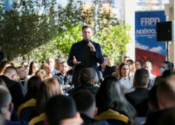 “Stop tranzicionit 30-vjeçar”/ Basha të rinjve: Elitat s’po qarkullojnë. Politika nuk njeh karrige të përjetshme dhe të salduara