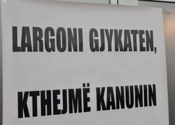 Gjykatësit dhe avokatët në veri kundërshtojnë mbylljen e gjykatave: “Largoni gjykatën, ktheni kanunin”