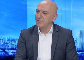 “Ke shkallmuar dyert e selisë”, plas sherri mes demokratëve në Gjirokastër, Roland Bejko i përgjigjet Dasho Alikos