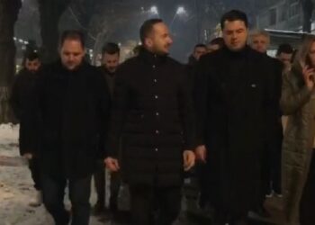 Frikë nga errësira/ Ikin dritat, Bashës i ‘dështon’ shëtitja në pedonalen e Korçës