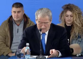 “Ndodhemi në një monizëm të shëmtuar”/ Berisha nga Mirdita: As Ramiz Alia nuk e mori peng opozitën si Edi Rama