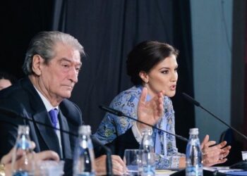 Berisha sulmon Bashën përmes zëdhënëses: T’i je i akuzuar zyrtarisht për pastrim parash deri në 800 mijë dollarë, qesharake akuzat ndaj …!