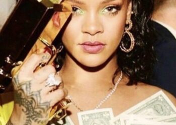 Miliarda euro të ardhura/ Njihuni me këngëtarët më të pasur në botë për 2021