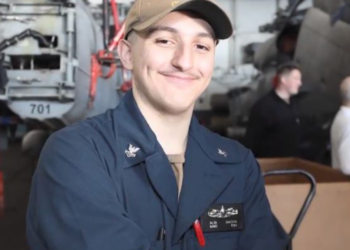 Ambasada e SHBA/ Pjesë e Marinës Amerikane, Albi Jakupi viziton Shqipërinë me anijen “USS Harry S Truman”: Është vend i bukur