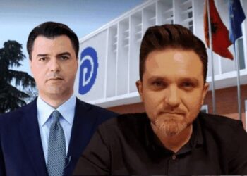 “Me dyer të blinduara, kamera sigurie …e shul”/ Jul Deda-Bashës: Nga ne e ruan more paranojak! Turp e faqja e zezë ç’po shikojmë në shtëpinë e PD