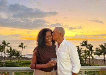 FOTO/ Urimi i veçantë i Obamës për ditëlindjen e Michelle