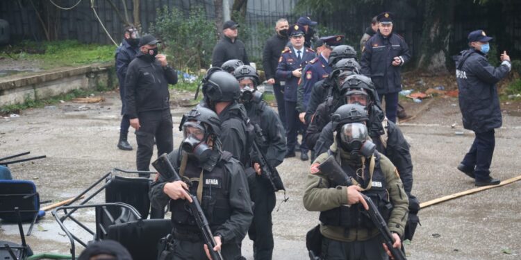 Bejko rrëfen dhunën në selinë blu: “Nëse policia nuk do të ndërhynte, do të kish arkivole”