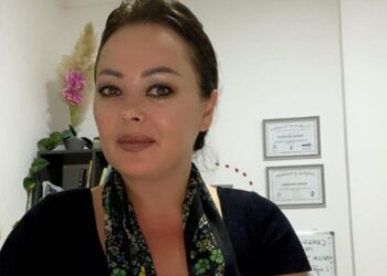 Xhelozia, helmi dhe melhemi në një kupë dashurie