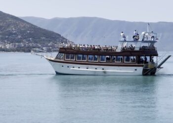 Turizmi/ Në 2021 erdhën 5.5 milionë persona, fluksi i lartë, por sollën shumë më pak para
