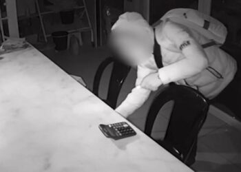 “Akrepi i natës”/ Bënte kërdinë me grabitje në Tiranë, pranga 33-vjeçarit. Vepronte në errësirë, objektet i shiste