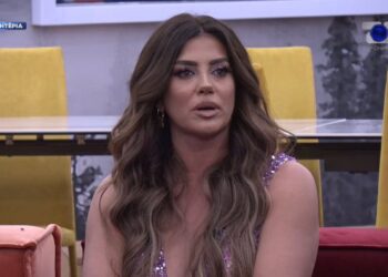 Biznesmeni ofroi shumë të madhe parash, donte të surprizonte Arjolën me 3 parashuta