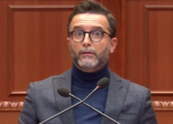 “Fiskalizoni tregun e hidrokarbureve”/ Braçe thirrje qeverisë: Nuk keni më asnjë pengesë