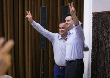 “Berisha ha edhe fëmijët e tij për pushtet”/ Anëtari i kryesisë së PD: Shpallja ‘non-grata’ e largimi i tij nga PD, shpëtim për shqiptarët