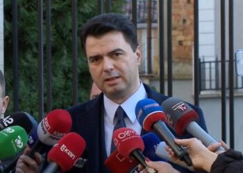 “Ishim pre e një sulmi të dhunshëm”/ Basha del nga prokuroria: Nuk lëshojmë pe në betejën kundër tranzicionit!