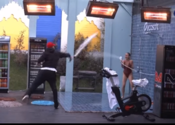VIDEO/ Beniada ‘ulërin’ në dush, kërkon ndihmë nga Romeo për Donaldin. Aktori: Do ia pres veshët që të…