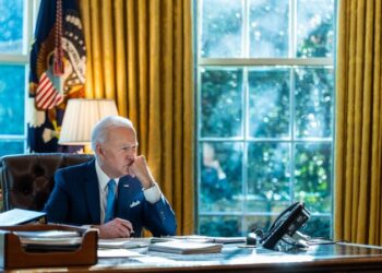 Ambasada e SHBA në Tiranë publikon mesazhin e presidentit Joe Biden: Nëse Rusia pushton më tej Ukrainën ne do të…