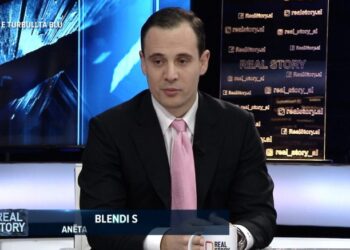 “Dyert e fortifikuara u vendosën për…”/ Anëtari i Këshillit Kombëtar të PD: Berisha nuk u mbështet as nga 5% e atyre që pretendon se e përkrahin!