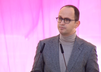 30-vjetori i krijimit të FRSSH/ Bushati: Të rinjtë të bëhen pjesë e politikës, vetëm kështu e bëjmë Shqipërinë vend evropian