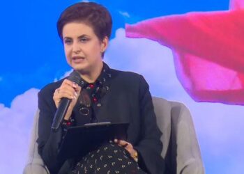 Anëtarja e Këshillit Kombëtar të PD: “Foltorja dhe lëvizjet e tij s’janë parimore. Pas 9 shtatorit zgjodha institucionet, jam kërcënuar”