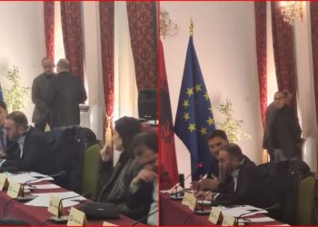 Acari futet në Kuvend/ Sula dhe Korreshi ‘lënë’ mbledhjen, afrohen te kondicionerët për t’u ngrohur