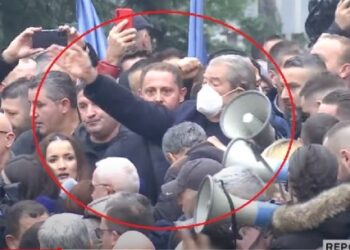 Protesta e dhunshme e 8 janarit/ VOA: Berisha dhe Noka nesër duhet të paraqiten në Prokurori