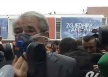 Pas ndërhyrjes se Policisë së Shtetit/ Sali Berisha largohet nga selia e PD-së