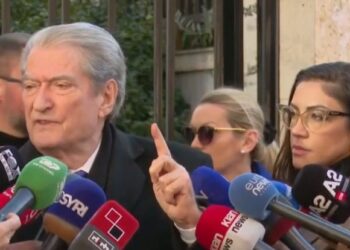 “Më 8 janar brenda në seli kishte njerëz të armatosur”/ Berisha: Armët i nxorri Basha me makinën e tij