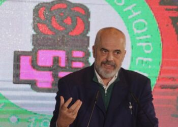 Rama takim në seli me drejtuesit e qarqeve, ja çfarë është diskutuar/ Nesër mbledhje kryesie