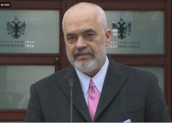 Reagon kryeministri Rama: Basha-Berisha më kujtojnë fjalët e Xhokerit, “S’kam asgjë për të humbur. Asgjë s’më dhemb dot më. Tashmë jeta ime është thjesht një komedi”