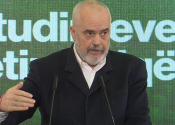 “Kanë marrë para nga vendi i tyre dhe…”/ Paralajmërimi i Ramës për pezullim të fondit të ekselencës: Duhet të kenë turp