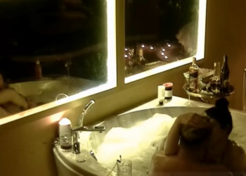 VIDEO/ Tha se s’do shkonte më te suita, por Einxhel kalon momente të tjera intime me Dj Dagz