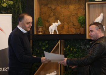 Nis procesi për legalizimin e pallateve/ Lame: Qeveria do marrë masa për ndërtuesit që ndërtojnë shtesa pa leje