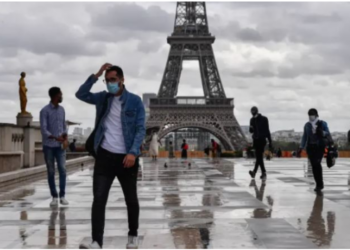 Omicron ‘gjunjëzon’ Francën/ Mbi 430 mijë raste të reja për të dytën ditë radhazi