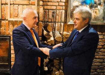 Vizita në Maqedoni/ Meta takohet me kreun e VMRO-DPMNE dhe Ali Ahmetin: Të bashkëpunojmë për përshpejtimin e integrimit