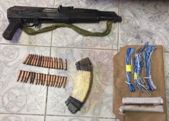 Kallashnikov në vend të fishekzjarreve/ Arrestohet 42-vjeçari në Burrel! Policia i gjen dinamit dhe kapsolla