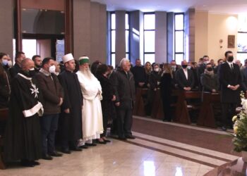 Arqipeshkvi i ri i Kishës Katolike/ Ceremonia për Arjan Dodajn bën bashkë Ramën, Metën dhe Bashën