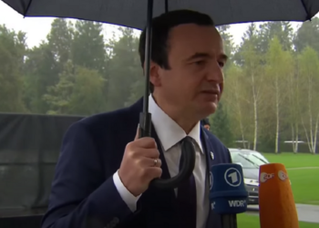 Albin Kurti u vendos “traun” shqiptarëve