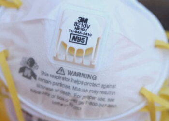 Maskat që na mbrojnë më mirë/ Ekspertët: N-95 më efektshmja ndaj Omicron