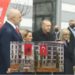 LIVE/ Rama dhe Erdogan në Laç, i dorëzojnë familjeve çelësat e banesave të rindërtuara pas tërmetit