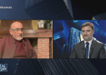 Lubonjës i leh qeni gjatë lidhjes LIVE, Balla batuta në studio: Të paktën e dimë se nga erdhi zhurma…