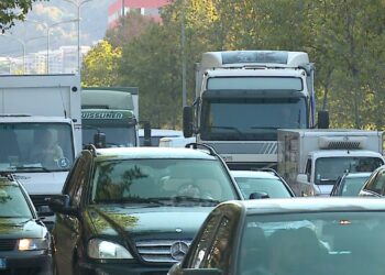 Kufizimi i lëvizjes së mjeteve të rënda ditën në Tiranë/ Policia: Ka lehtësim të dukshëm të trafikut!