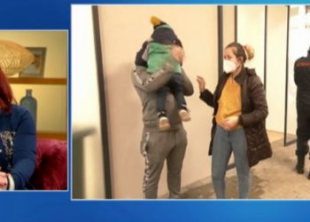 “Janë infektuar dhe foshnja 2 muajshe”/ Apeli i mjekëve për vaksinimin e fëmijëve: Preken ndaj variantit të ri